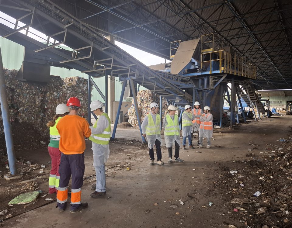 Visita institucional planta Secomsa per part delegació andorrana
