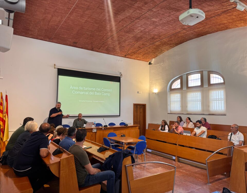 Sessió informativa als ajuntament en matèria de Turisme.