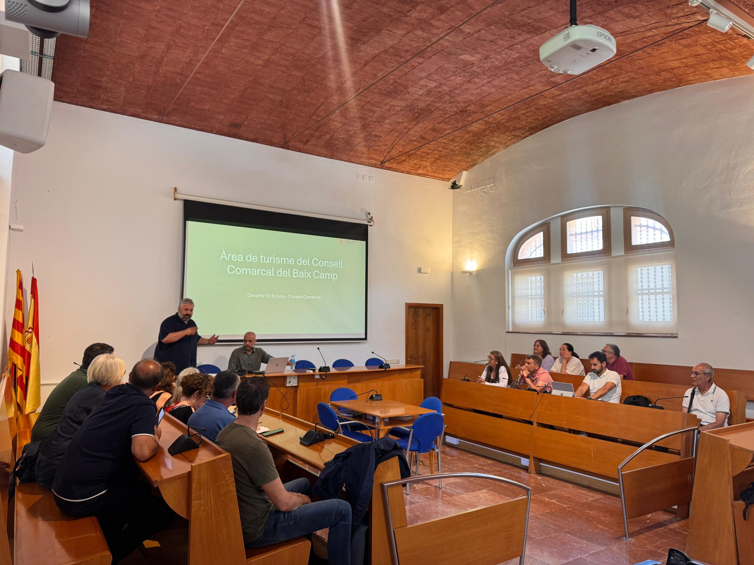 Sessió informativa als ajuntament en matèria de Turisme.